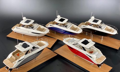 Custom Desk Models - Sea Ray - SEA RAY DA320 SUNDANCER custom desk models for shipyards, dealers - Abordage