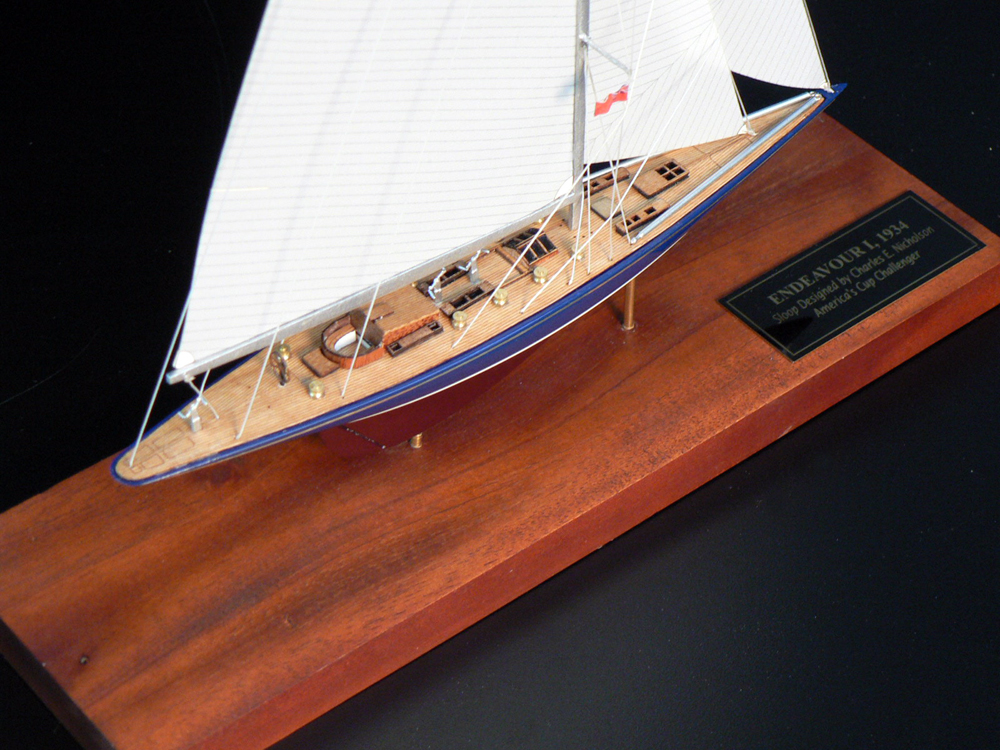 Desk Models - - Endeavour I 1934 - Abordage