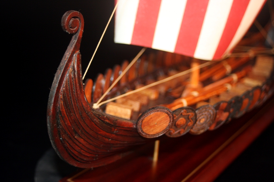 Historic Ships - - Drakkar Gokstad Viking Ship Model 9th Century - Abordage