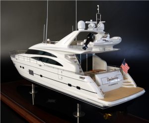 Custom Models - Viking Yachts - Viking Princess 70 "Dealership" - Abordage