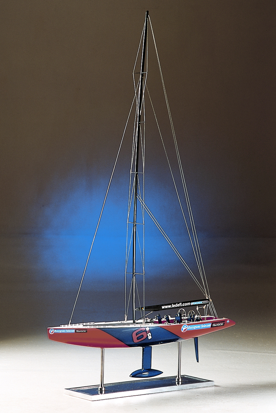 America's Cup Boats - - Le Défi Français 2000 - Abordage