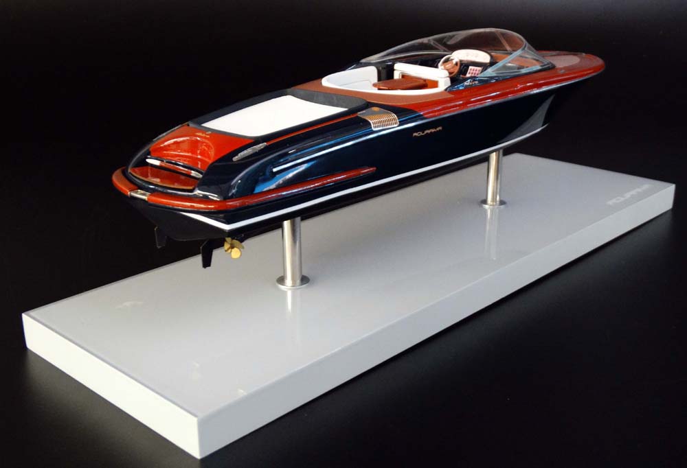 Desk Models - Riva - Riva Aquariva Super 33' desk model - Abordage
