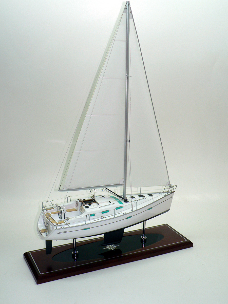 Custom Models - Beneteau - Beneteau 393 "Oasis" - Abordage