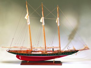 Classic Yachts - - Atlantic 1903 - Abordage