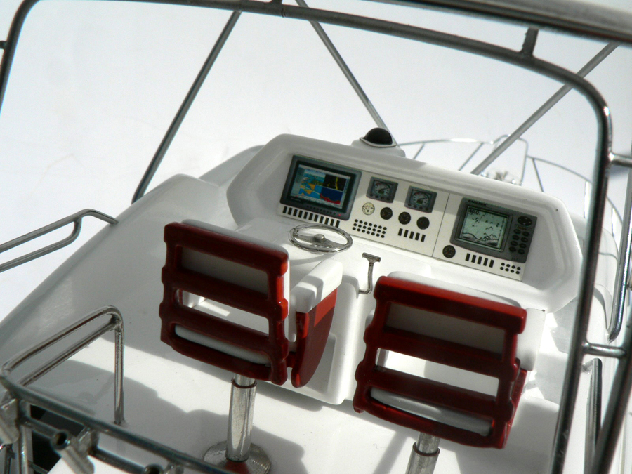 Custom Models - Bertram - Bertram 410 - Abordage