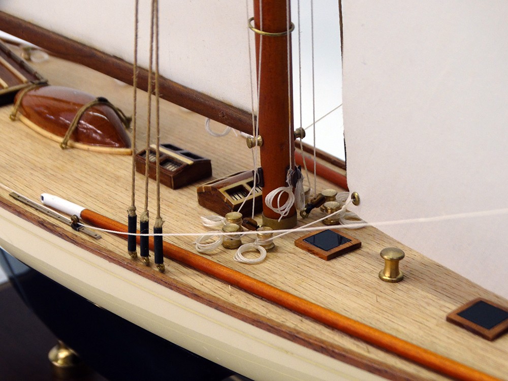 America's Cup Boats - - Defender 1895 - Abordage