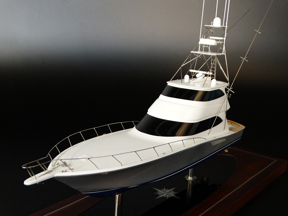 Custom Desk Models - Viking Yachts - Viking 76 desk model - Abordage