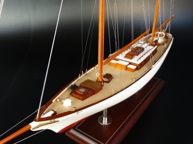 Classic Yachts - - Ticonderoga 1936 - Abordage