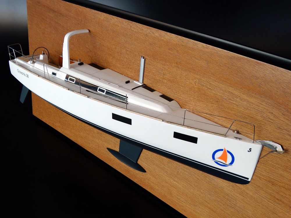Custom Half Models - Beneteau - Beneteau Oceanis 38 half model with deck details - Abordage