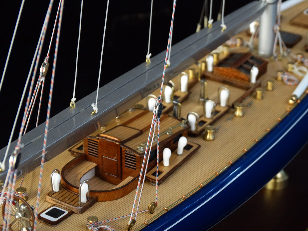 America's Cup Boats - - Endeavour I 1934 - Abordage