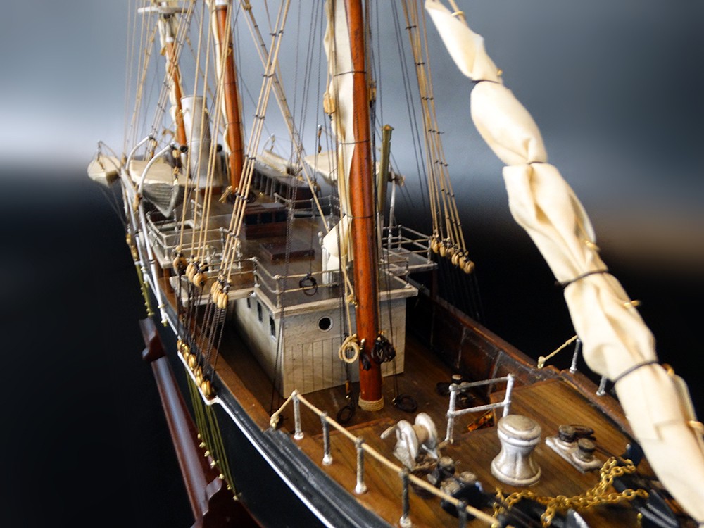 Historic Ships - - Endurance 1914 - Abordage