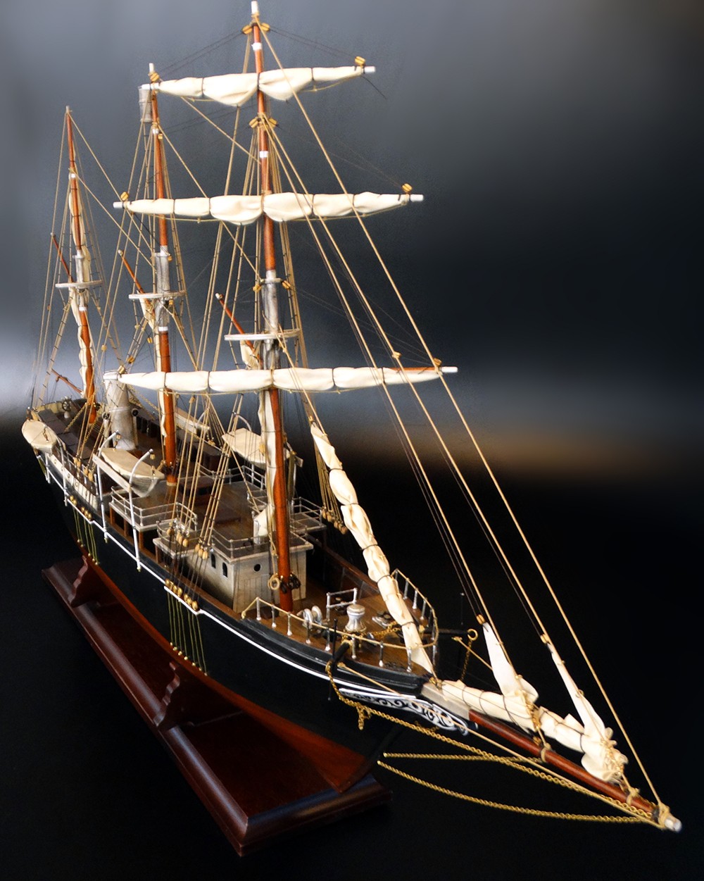 Historic Ships - - Endurance 1914 - Abordage
