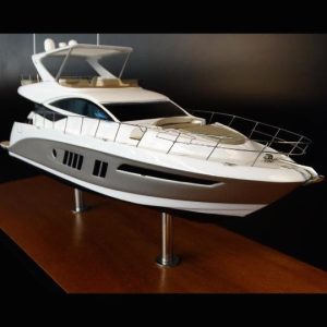 Custom Desk Models - Sea Ray - Sea Ray L650 Flybridge desk model - Abordage