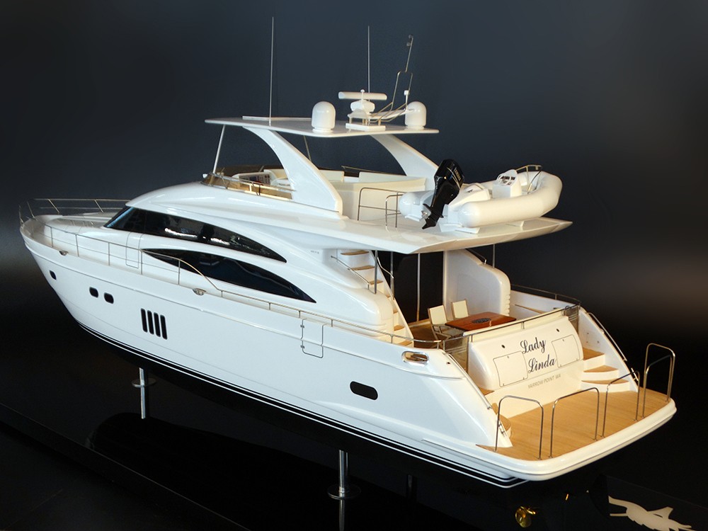 Custom Models - Viking Yachts - Viking Sport Cruiser 70 custom model - Abordage