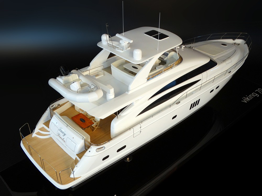 Custom Models - Viking Yachts - Viking Sport Cruiser 70 custom model - Abordage