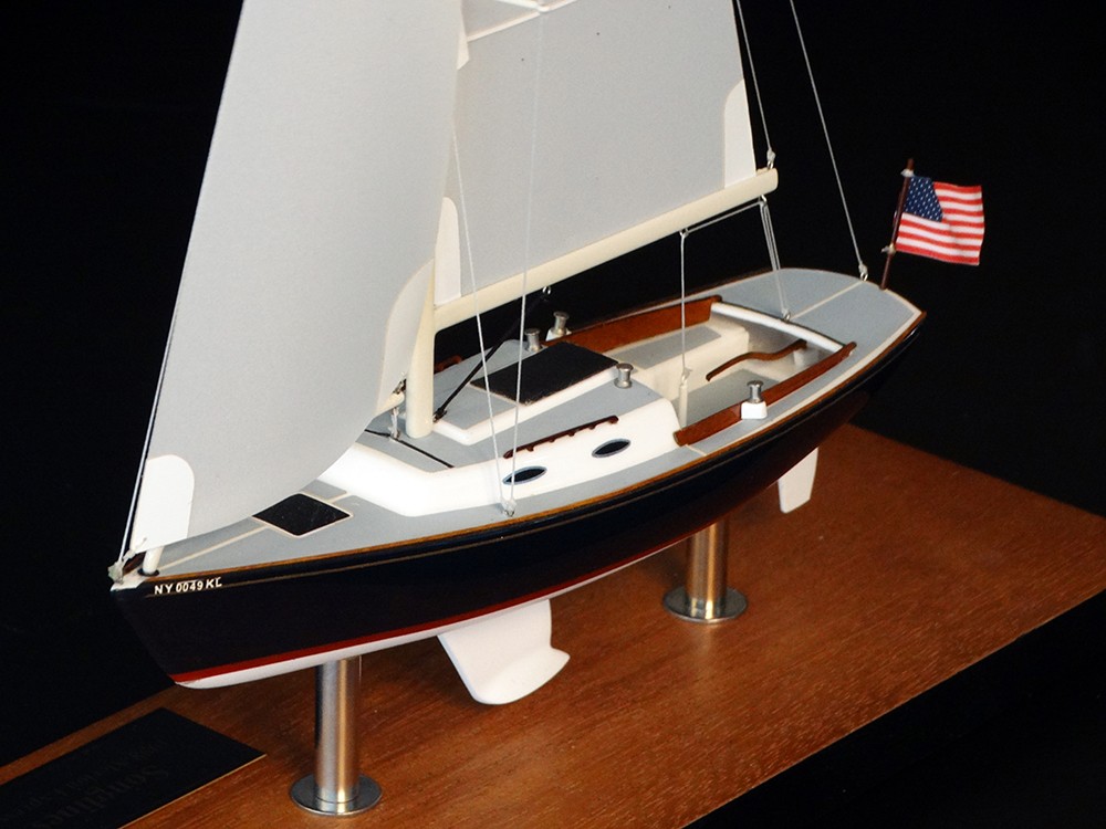 Custom Desk Models - Alerion Express - Alerion Express 28 desk model - Abordage