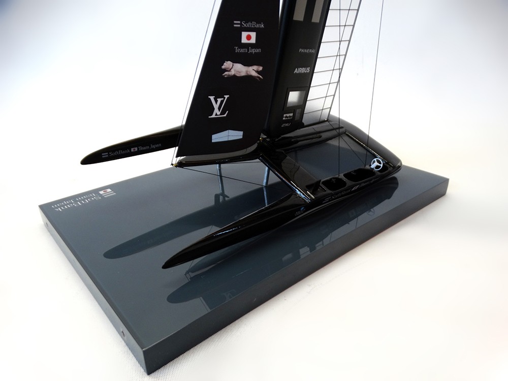 Fine Ship Models - - SoftBank Team Japan - Catamaran AC 50 - 2017 - desk model - Abordage