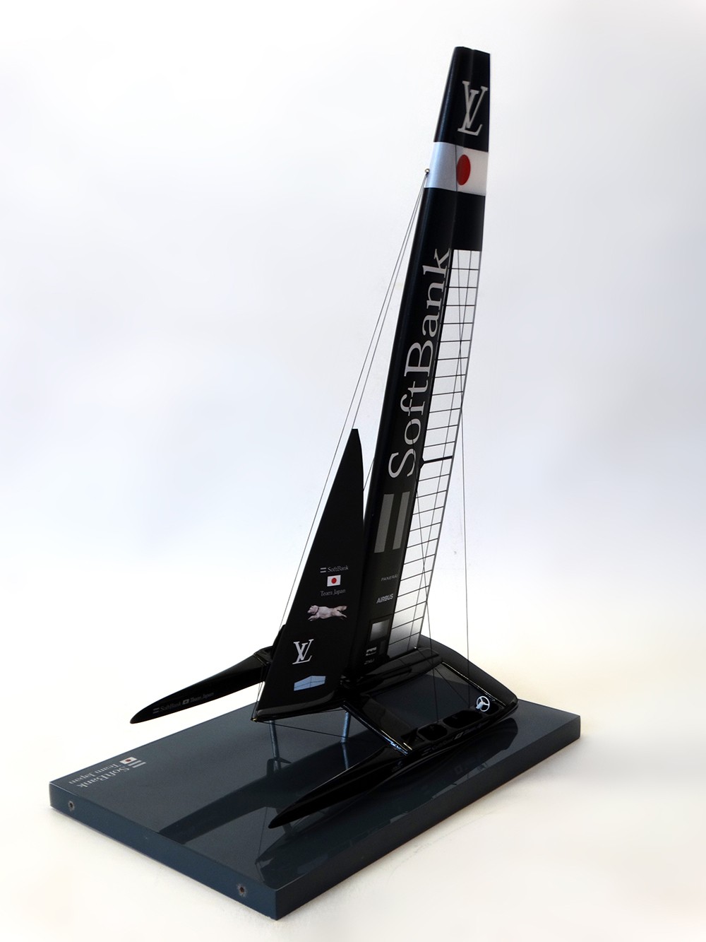 Fine Ship Models - - SoftBank Team Japan - Catamaran AC 50 - 2017 - desk model - Abordage