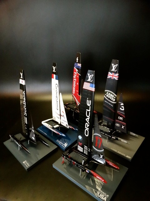 America's Cup Boats - - Land Rover BAR - Catamaran AC 50 - 2017 desk model - Abordage