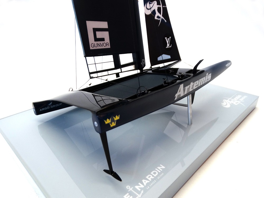 America's Cup Boats - - Artemis Racing - Catamaran AC 50 - desk model - Abordage