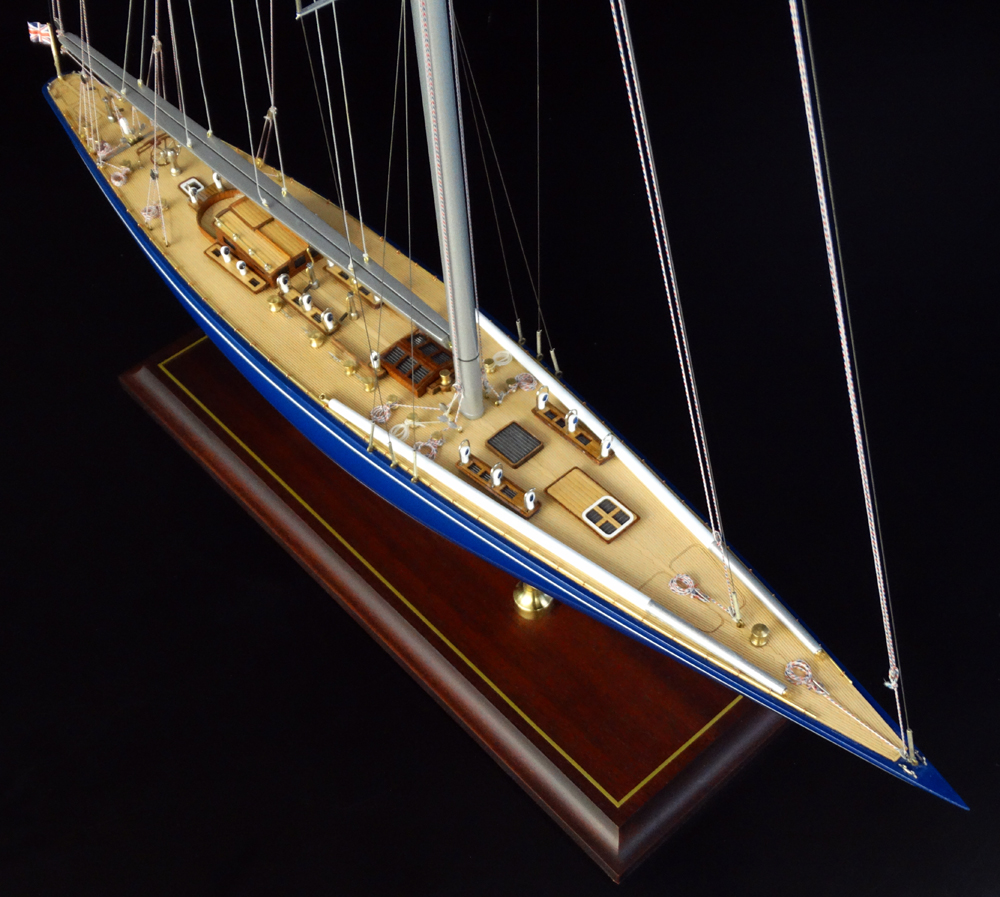 America's Cup Boats - - Endeavour I 1934 - Abordage