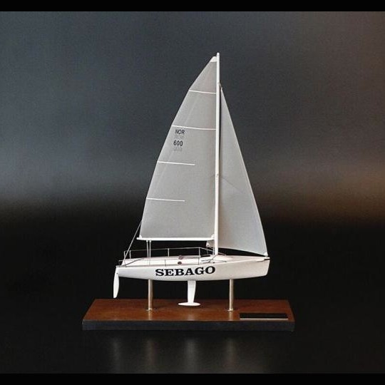 Custom Desk Models - Melges - Melges 24 custom desk model - Abordage