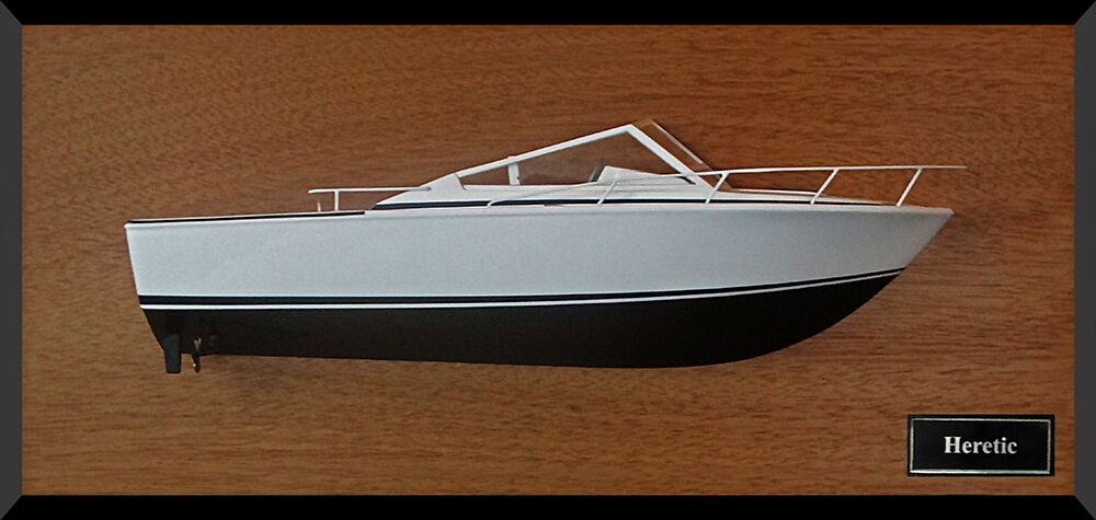 Custom Half Models - Bertram - Bertram Moppie 28 half model with deck details - Abordage