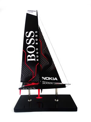 Custom Desk Models - - Alex Thomson racing's new 2020 HUGO BOSS yacht - Abordage