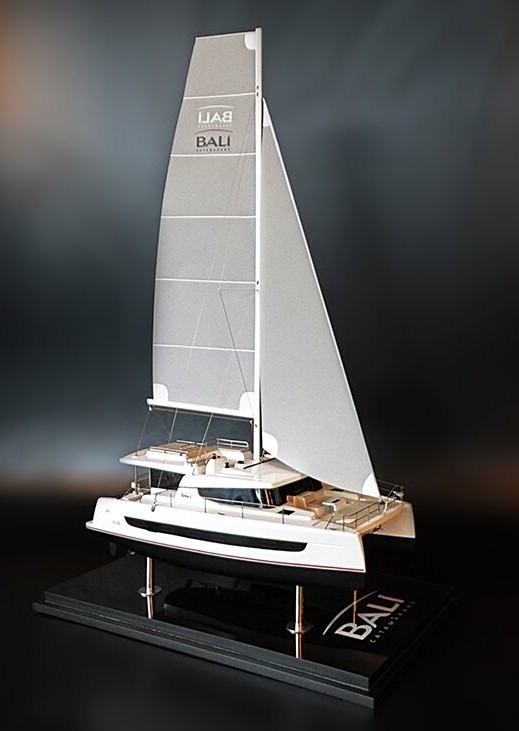 Custom Models - Catana - Bali 4.8 Catamaran custom model - Abordage