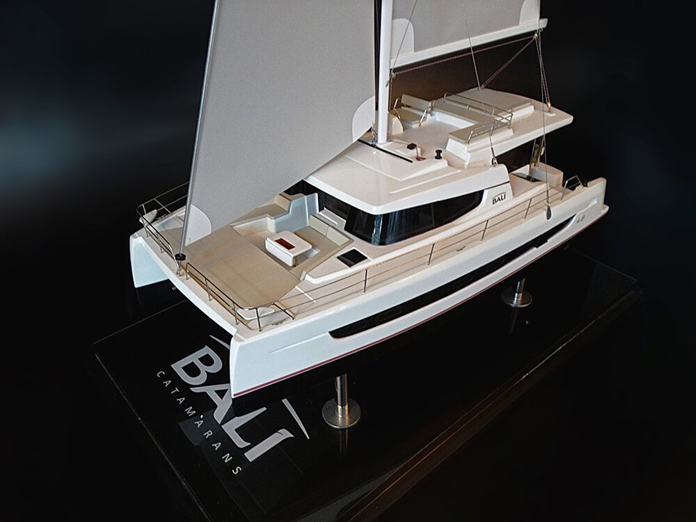 Custom Models - Catana - Bali 4.8 Catamaran custom model - Abordage