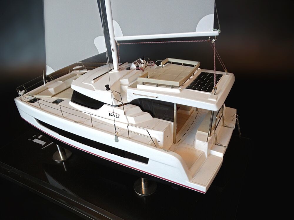 Custom Models - Catana - BALI 4.1 Voile or BALI CATSPACE catamaran custom model - Abordage
