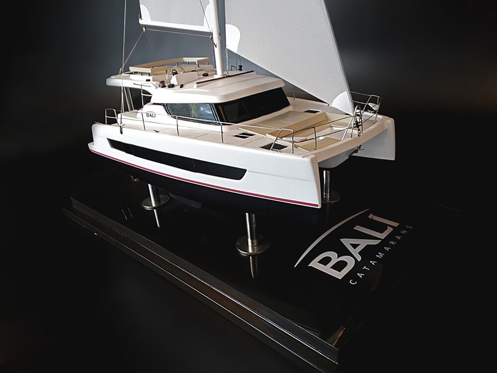Custom Models - Catana - BALI 4.1 Voile or BALI CATSPACE catamaran custom model - Abordage