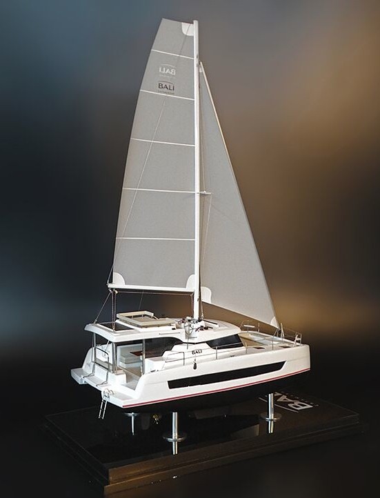 Custom Models - Catana - BALI 4.1 Voile or BALI CATSPACE catamaran custom model - Abordage