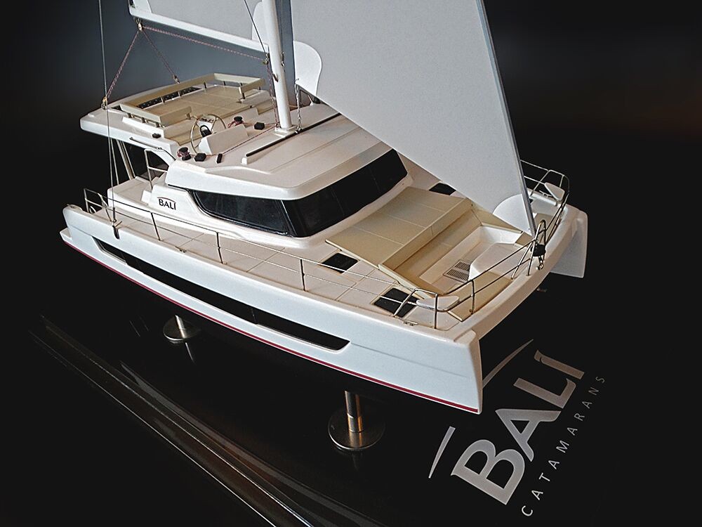 Custom Models - Catana - BALI 4.1 Voile or BALI CATSPACE catamaran custom model - Abordage