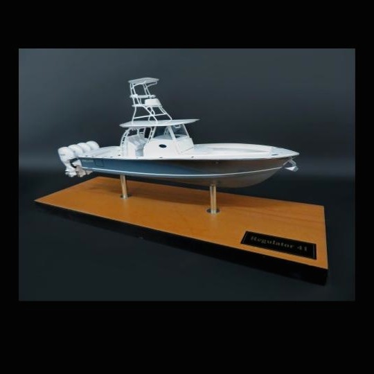 Custom Desk Models - Regulator Marine - Regulator 41 desk model - Abordage