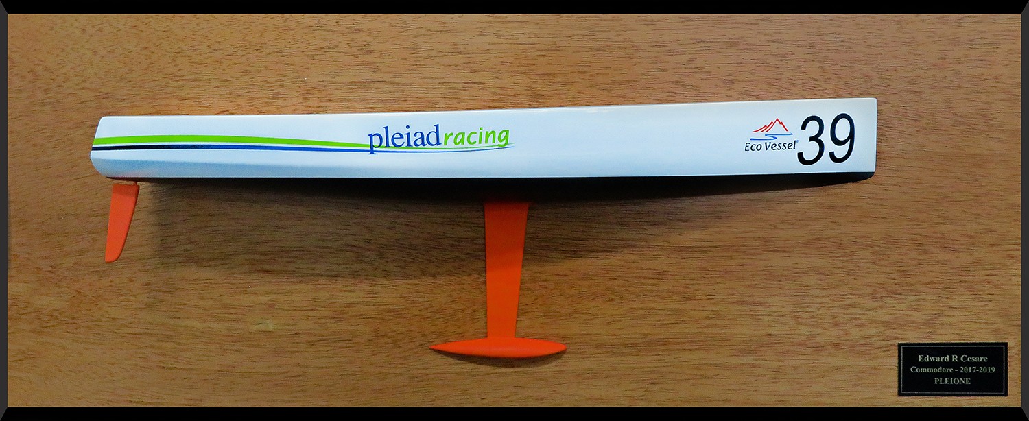 Custom Half Models - - Marc Lombard Akilaria RC 1 Class 40 half hull - Abordage