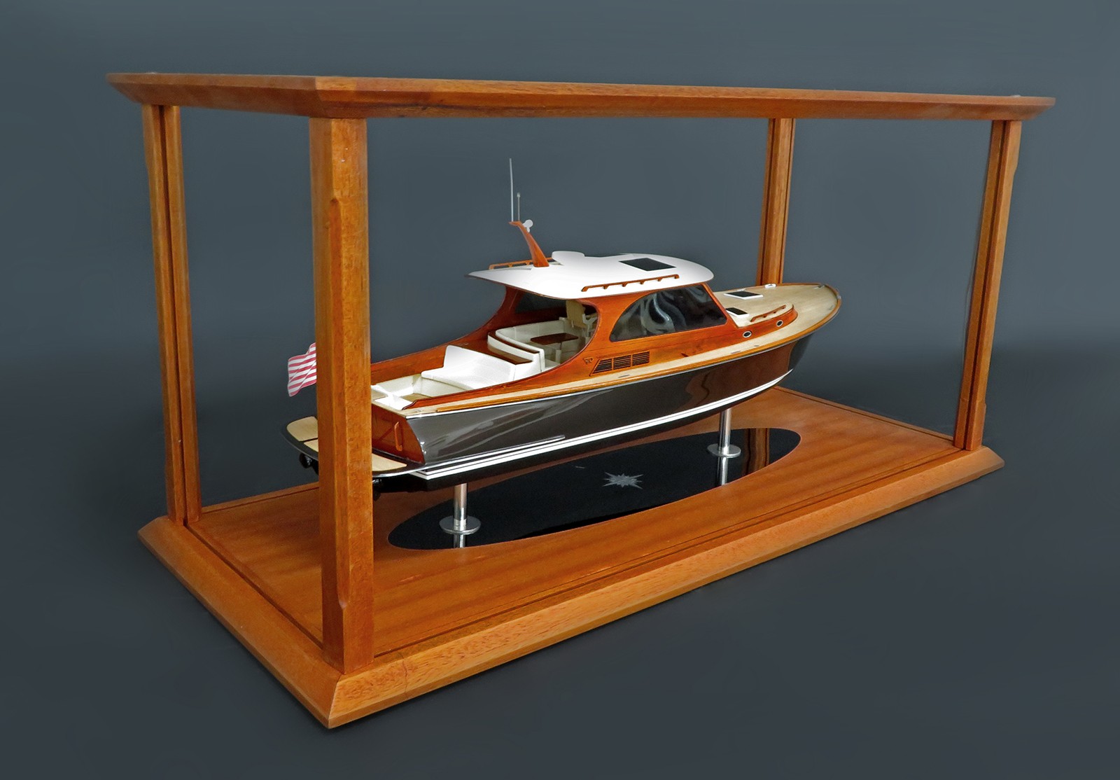 Custom Models - Hinckley - Hinckley Picnic 40 custom model - Abordage