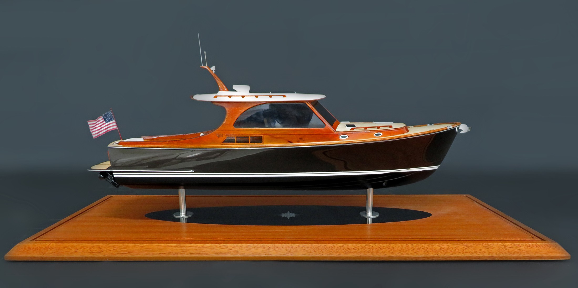 Custom Models - Hinckley - Hinckley Picnic 40 custom model - Abordage