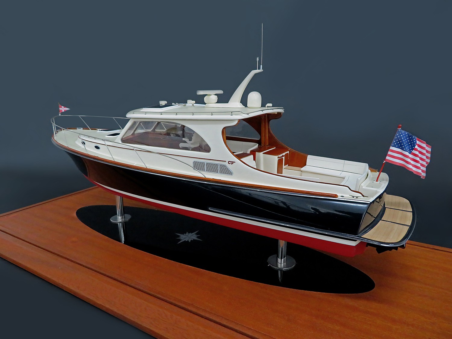 Custom Models - Hinckley - Hinckley Talaria 43 custom model - Abordage