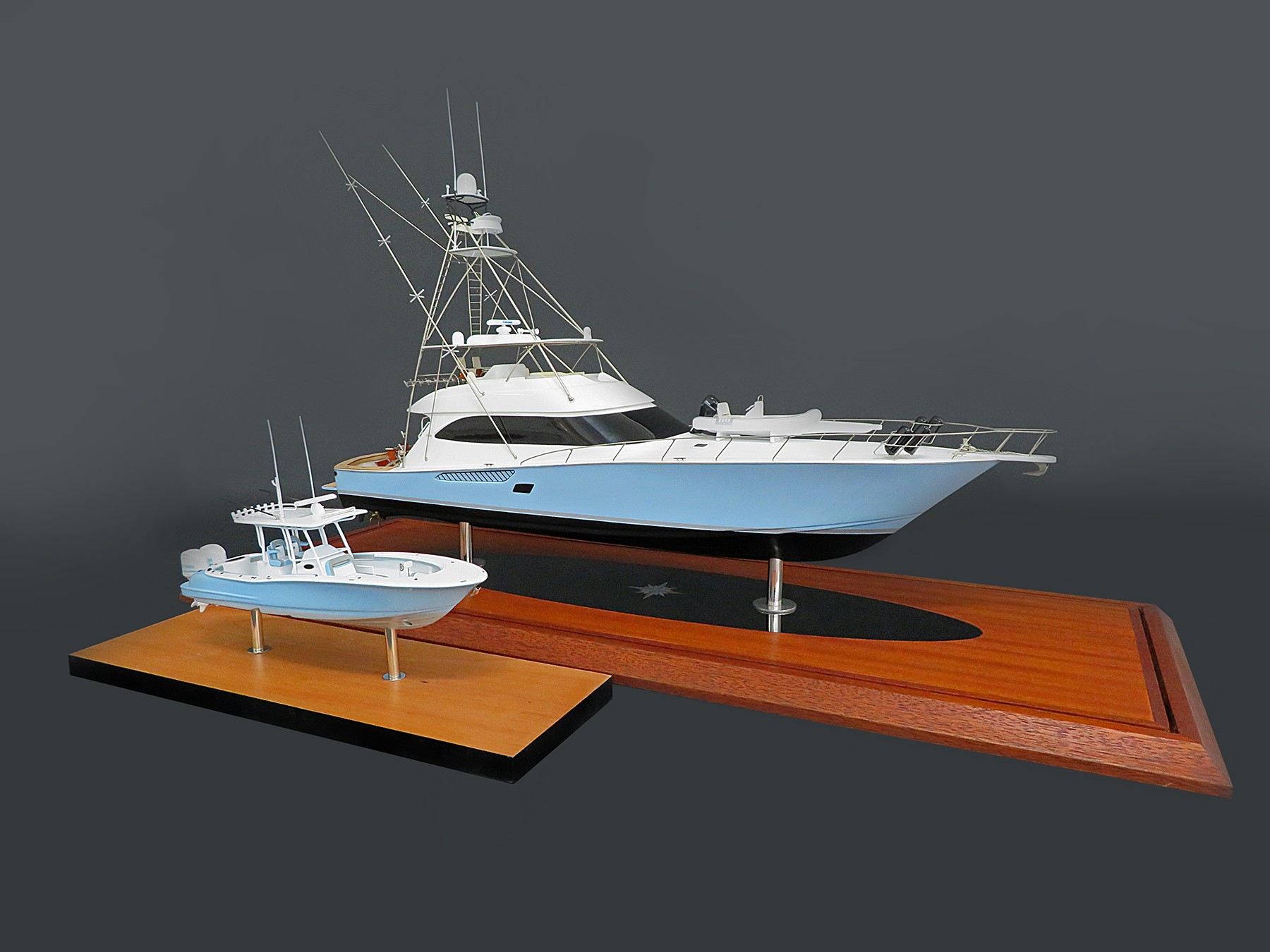 Custom Models - Viking Yachts - Viking 82 large custom model - Abordage