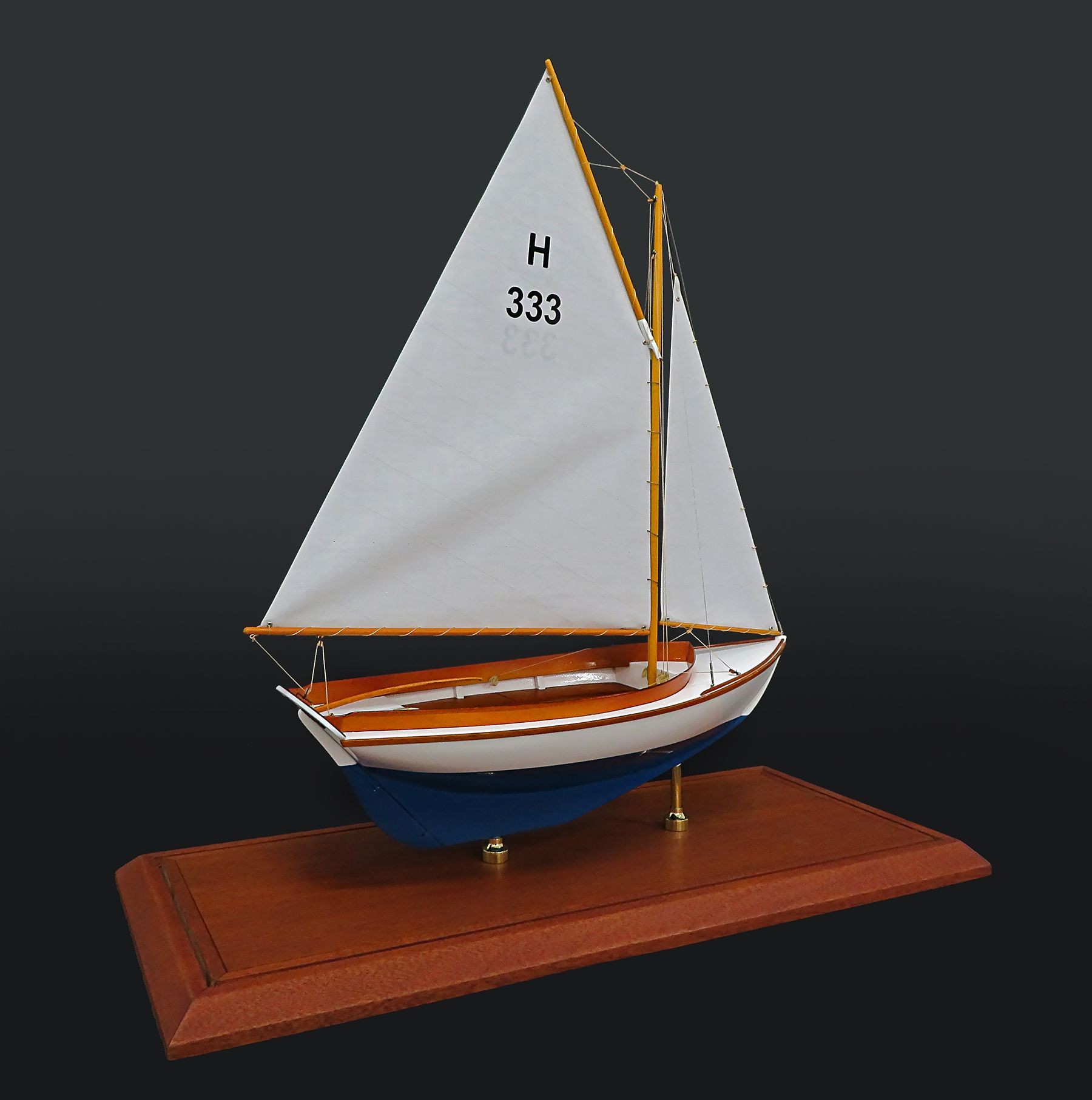 Custom Models - - Herreshoff 12 1/2 customized ship model - Abordage