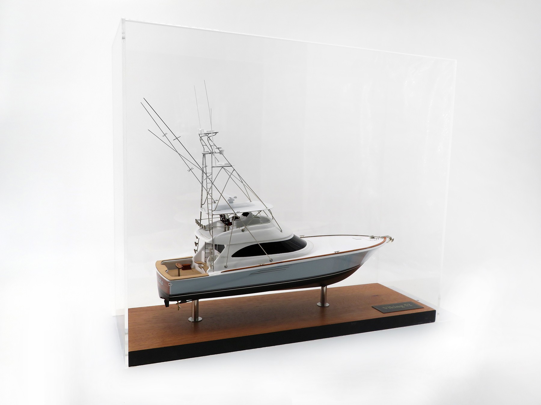 Custom Models - Viking Yachts - Viking 52 custom desk model - Abordage