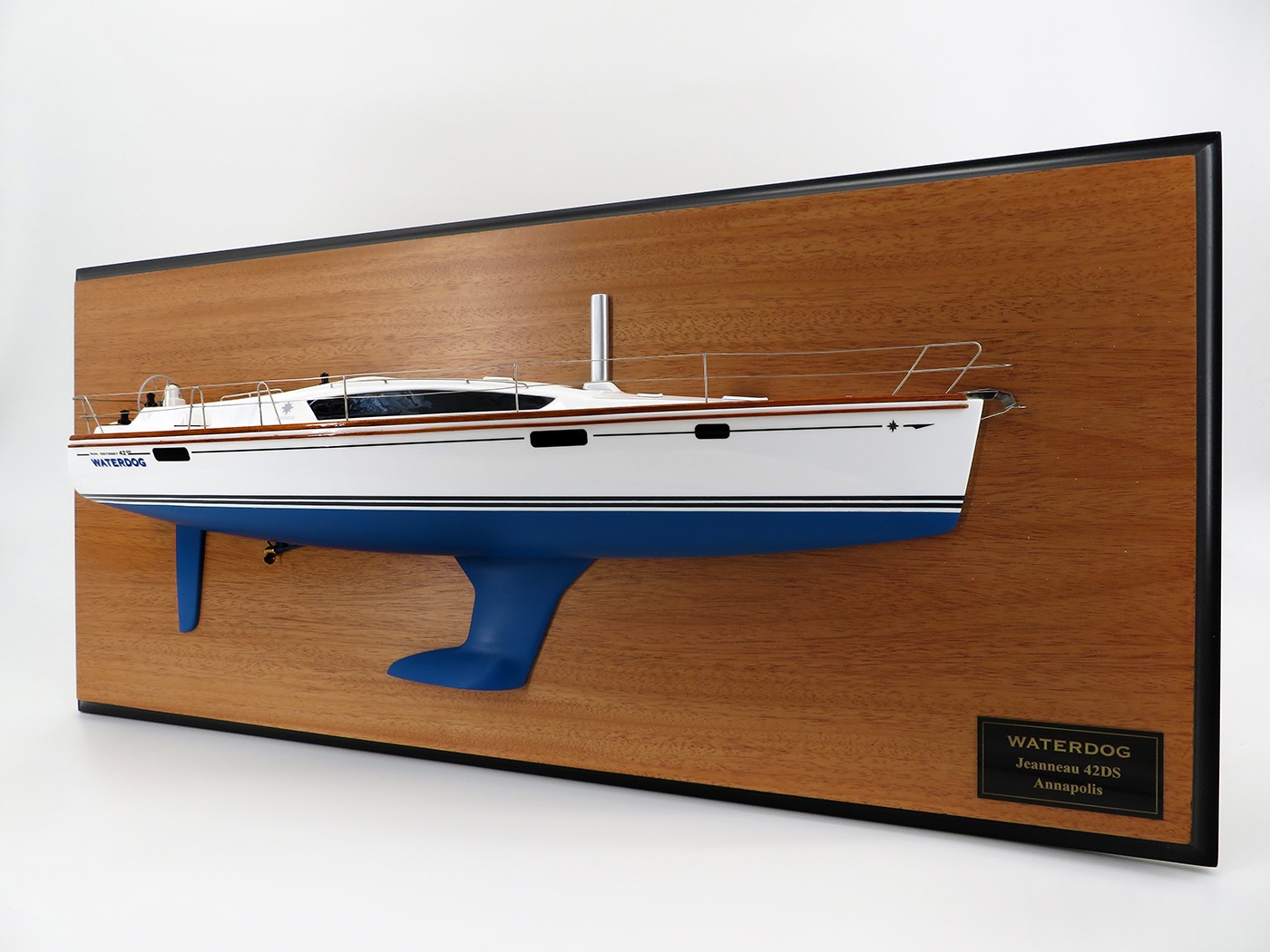 Custom Half Models - Jeanneau - Jeanneau DS42 custom half model with deck details - Abordage