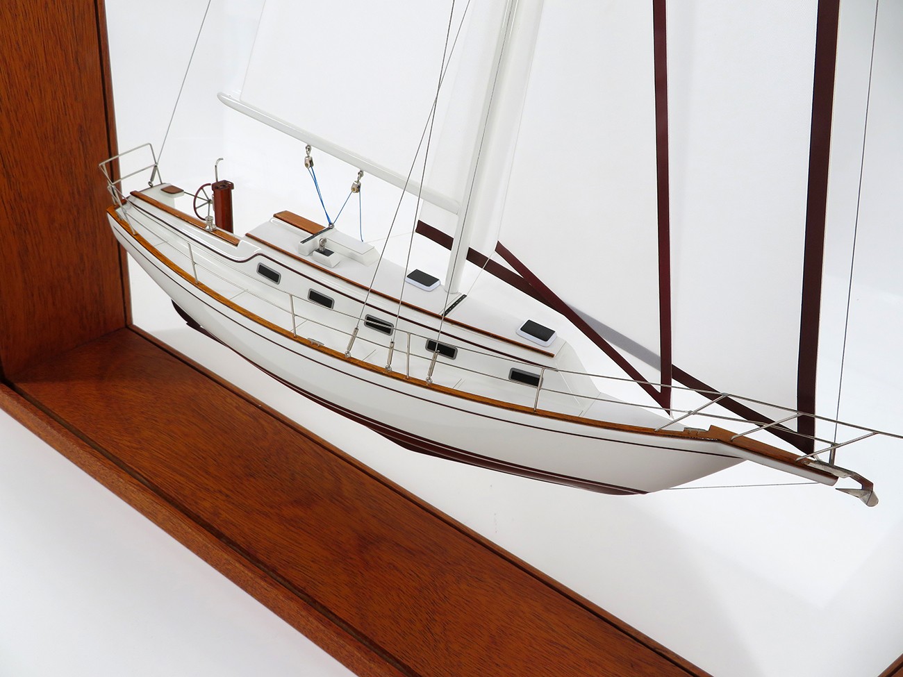 Custom Half Models - Island Packet Yachts - Island Packet 32 framed half model - Abordage