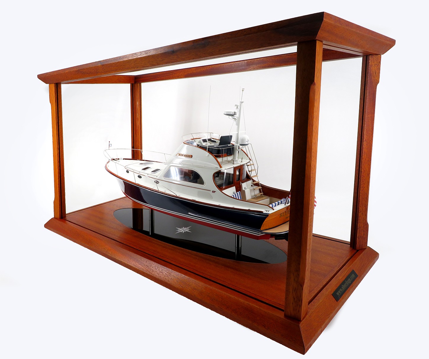 Custom Models - Hinckley - Hinckley Talaria 44 Flybridge custom model - Abordage