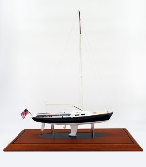 Custom Models - - E33 daysailer custom model - Abordage