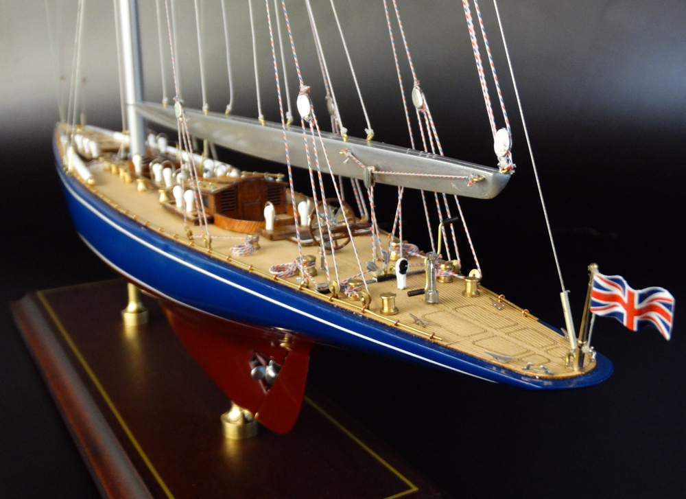 America's Cup Boats - - Endeavour I 1934 - Abordage