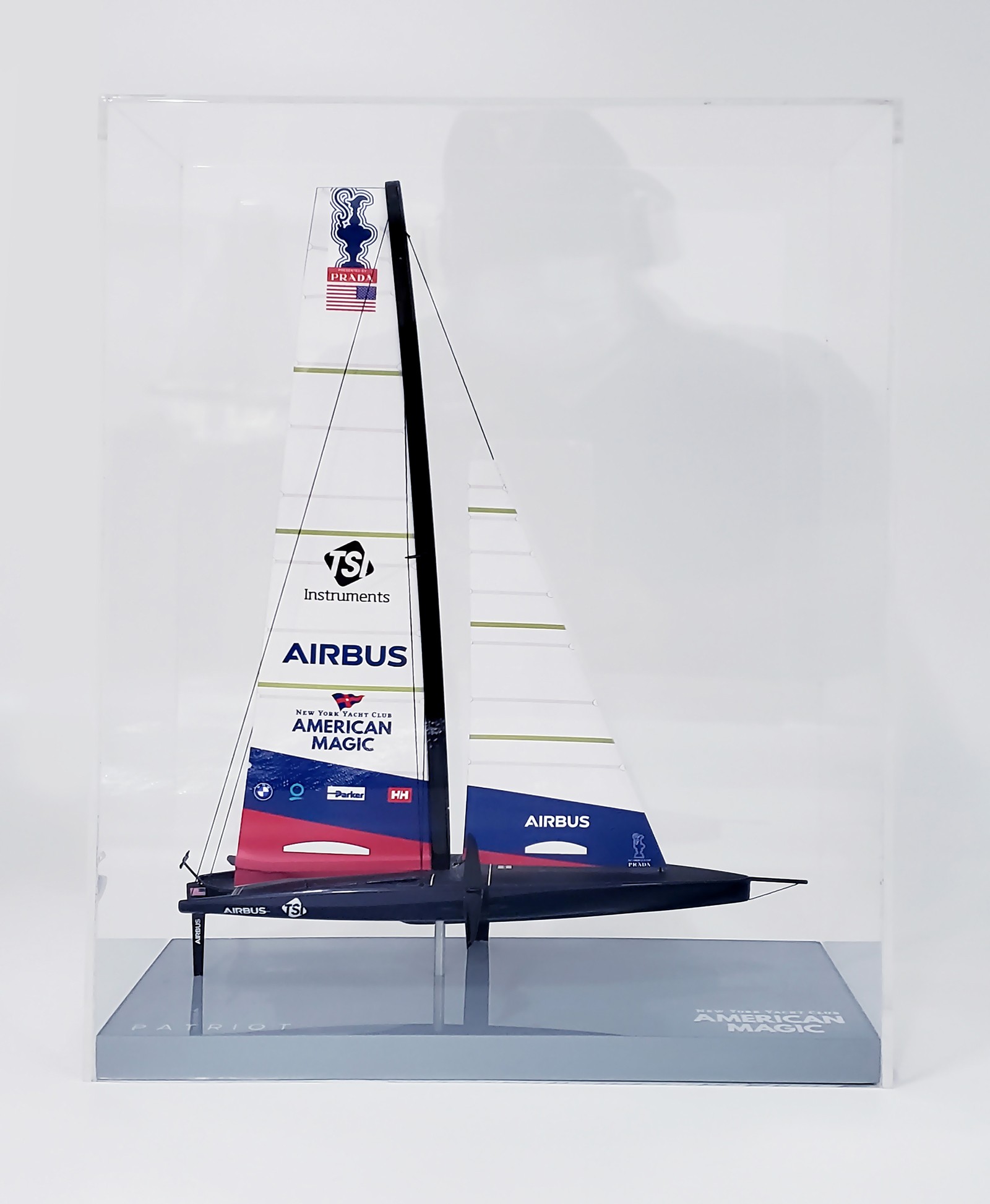 America's Cup Boats - - AC 75 PATRIOT desk model 2021 MN-A100 - Abordage