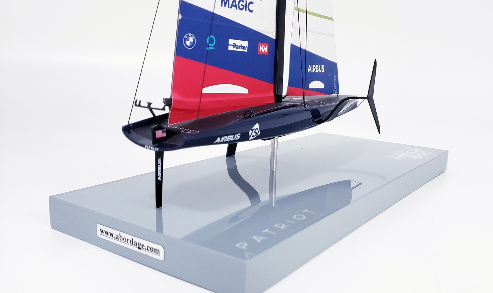 America's Cup Boats - - AC 75 PATRIOT desk model 2021 MN-A100 - Abordage