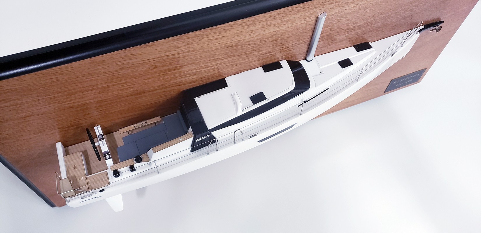 Custom Half Models - Elan yachts - Elan GT5 custom half model - Abordage